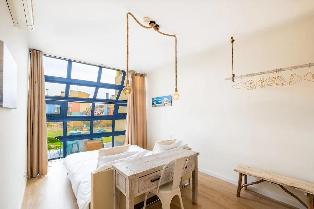 아파트 Anabella Guest House 알부페이라